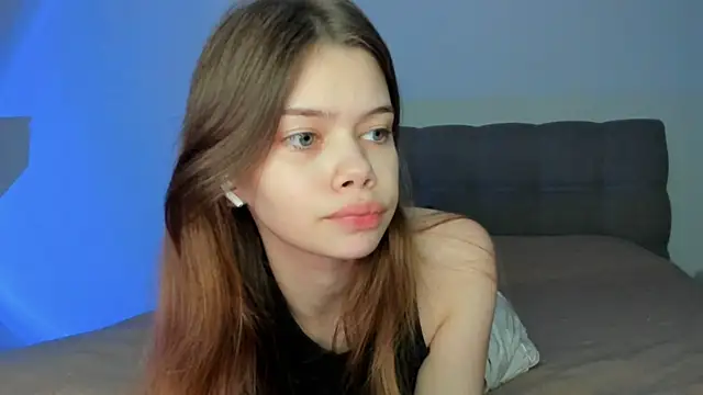 Milimeowww online show from December 1, 2025, 5:51 pm