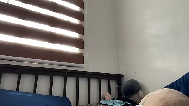 puchienjoyer online show from April 21, 2026, 1:42 am