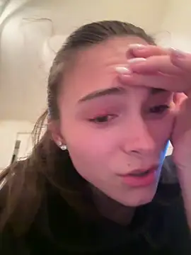 SophiiaStarr online show from April 15, 2026, 6:48 pm