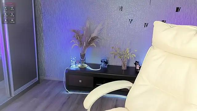 NikkiiStill online show from December 21, 2025, 4:19 am