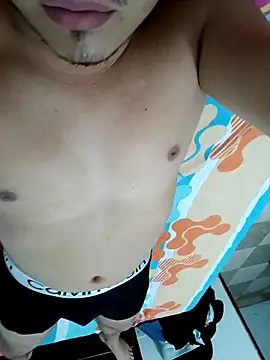 Alexboy022025 online show from September 22, 2025, 10:12 pm