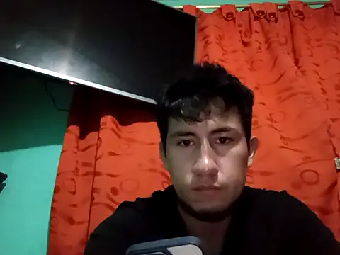 True Di online show from October 17, 2025, 1:31 am