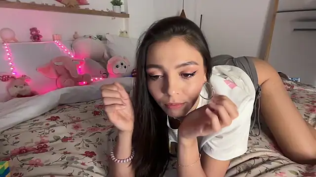 keirasworld online show from November 11, 2025, 12:21 am