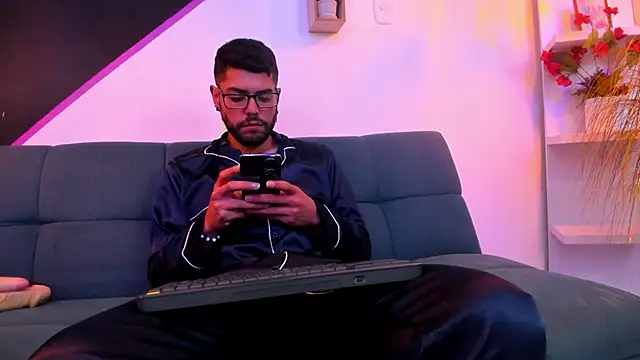 DanteWinter online show from September 13, 2025, 4:01 am