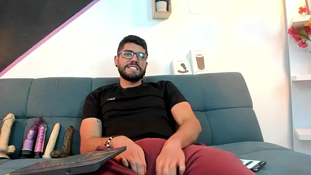 DanteWinter online show from September 22, 2025, 1:51 am