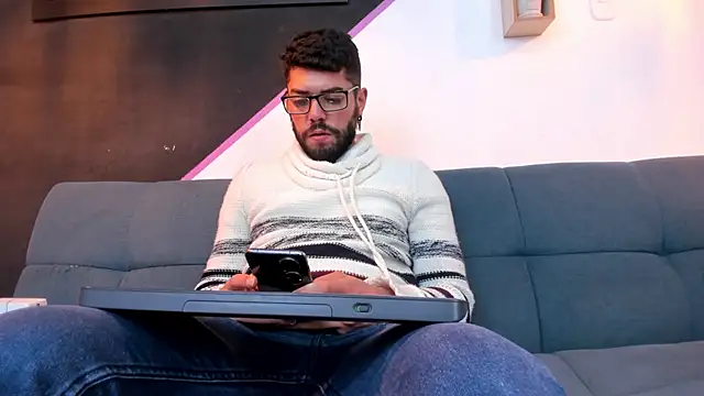 DanteWinter online show from September 25, 2025, 3:32 am