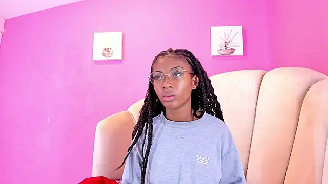 MarianRosse online show from October 11, 2025, 6:06 pm