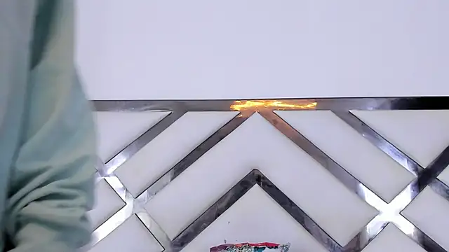 MarianRosse online show from November 28, 2025, 7:05 pm