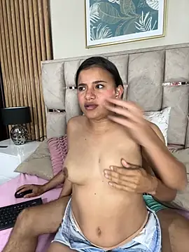 Snapshot of Tasha_and_Karl chatting on September 10, 2025, 3:39 am Tasha and Karl online show from September 10, 2025, 3:39 am