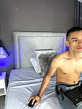 Snapshot of Tasha_and_Karl chatting on September 25, 2025, 3:10 am Tasha and Karl online show from September 25, 2025, 3:10 am