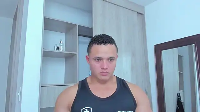 KingLevi01 online show from February 3, 2026, 10:04 pm