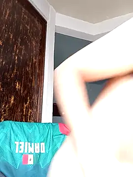 aczinovelez342 online show from January 10, 2026, 5:37 pm