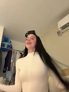 Min junn online show from September 20, 2025, 1:39 am