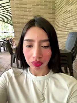 Min junn online show from October 3, 2025, 8:39 pm