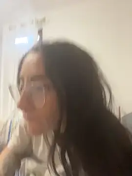 nikkaanderic online show from February 11, 2026, 10:42 am