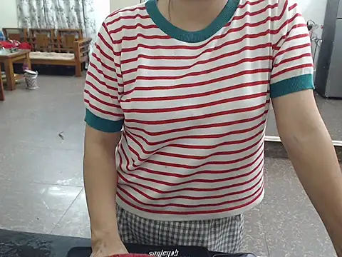 Ami 8x online show from November 8, 2025, 1:33 pm