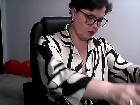 EllaLove2277 online show from February 21, 2026, 5:03 pm