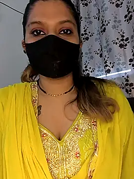 SpicykhalifaX online show from May 5, 2026, 6:32 am