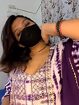 SpicykhalifaX online show from May 8, 2026, 6:19 am