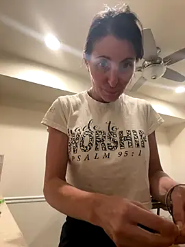 NurseStephania online show from September 23, 2025, 11:30 pm