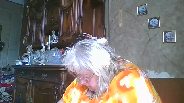 Lala-Love56 online show from June 11, 2026, 5:49 am