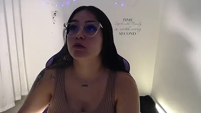 Snapshot of amberbakee chatting on June 2, 2026, 2:41 pm amberbakee online show from June 2, 2026, 2:41 pm