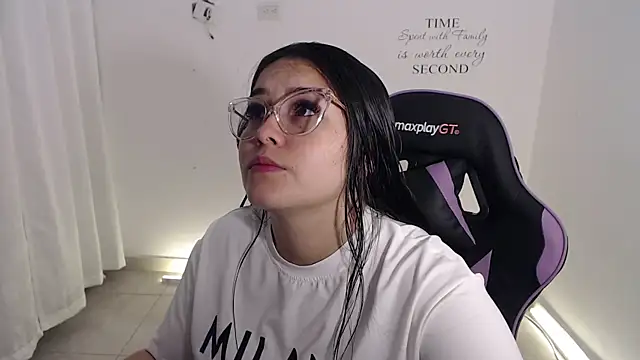 Snapshot of amberbakee chatting on June 10, 2026, 3:00 pm amberbakee online show from June 10, 2026, 3:00 pm