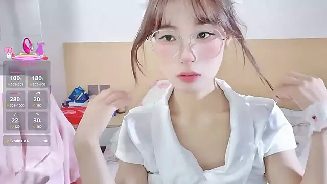 yuanbao a online show from September 23, 2025, 12:08 pm