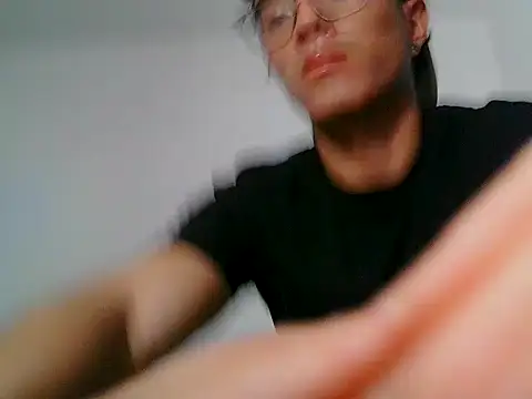 0anonimo bottom1 online show from April 13, 2026, 2:50 am