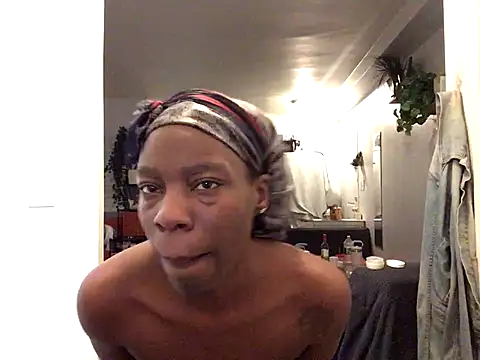 littyleesh1 online show from September 26, 2025, 3:32 am