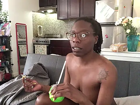 littyleesh1 online show from March 17, 2026, 6:44 pm