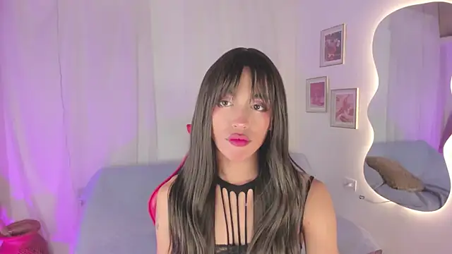 Snapshot of Nikkita_Dragon chatting on October 14, 2025, 9:59 pm Nikkita Dragon online show from October 14, 2025, 9:59 pm