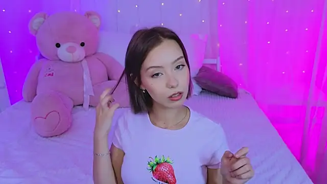 LumMina online show from September 13, 2025, 9:53 am