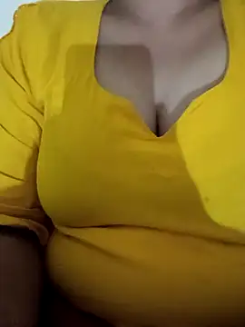 Snapshot of Ritika_jain01 chatting on December 2, 2025, 6:14 pm Ritika jain01 online show from December 2, 2025, 6:14 pm