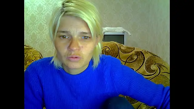 Snapshot of SaraSnow_ chatting on November 17, 2025, 6:14 pm SaraSnow online show from November 17, 2025, 6:14 pm