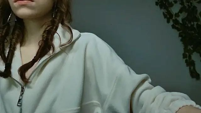 Yoka paradoXXX online show from November 14, 2025, 5:06 am