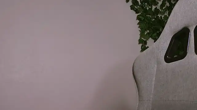 Yoka paradoXXX online show from December 2, 2025, 5:13 am