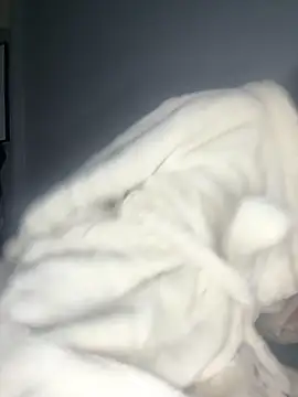 aurora28 online show from September 27, 2025, 1:21 am