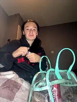 aurora28 online show from September 27, 2025, 10:04 pm