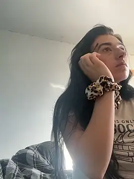 aurora28 online show from October 9, 2025, 9:40 am