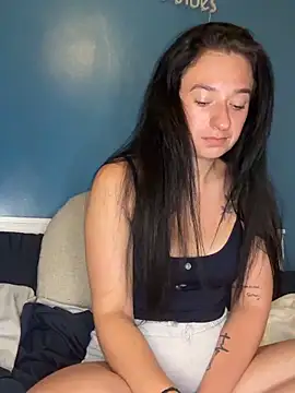 aurora28 online show from October 13, 2025, 9:20 am