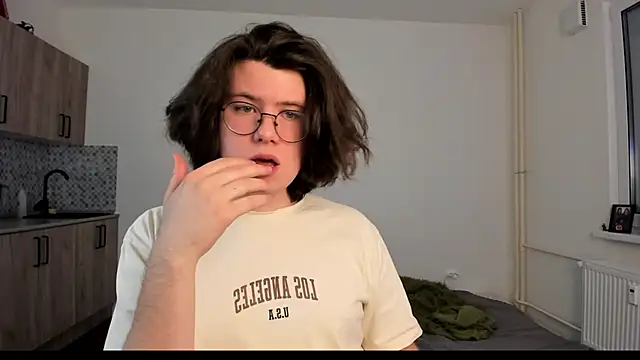 Snapshot of Derek_Shameless chatting on February 11, 2026, 3:06 pm Derek Shameless online show from February 11, 2026, 3:06 pm