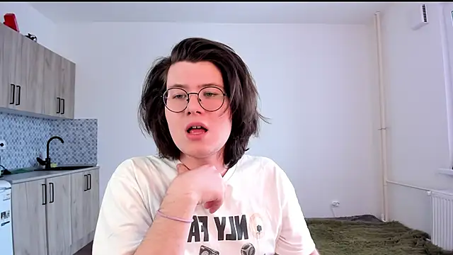 Snapshot of Derek_Shameless chatting on February 17, 2026, 12:45 pm Derek Shameless online show from February 17, 2026, 12:45 pm