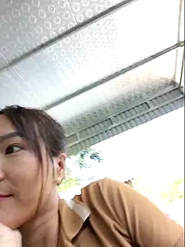 Yumyum kiw online show from November 6, 2025, 3:07 am