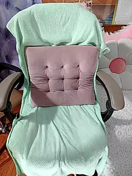 LadyMaiMai online show from December 14, 2025, 2:55 pm