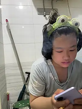 Fengbaby-555 online show from April 21, 2026, 1:53 am