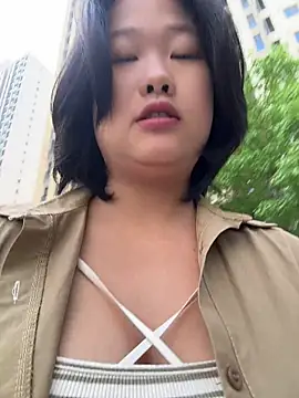 Fengbaby-555 online show from April 21, 2026, 2:51 am