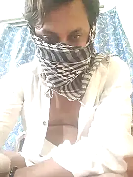 Snapshot of Flybye_0009 chatting on April 28, 2026, 8:58 pm Flybye 0009 online show from April 28, 2026, 8:58 pm