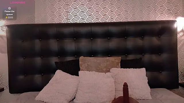 Snapshot of NaiaraMasson_ chatting on April 28, 2026, 12:10 pm NaiaraMasson online show from April 28, 2026, 12:10 pm