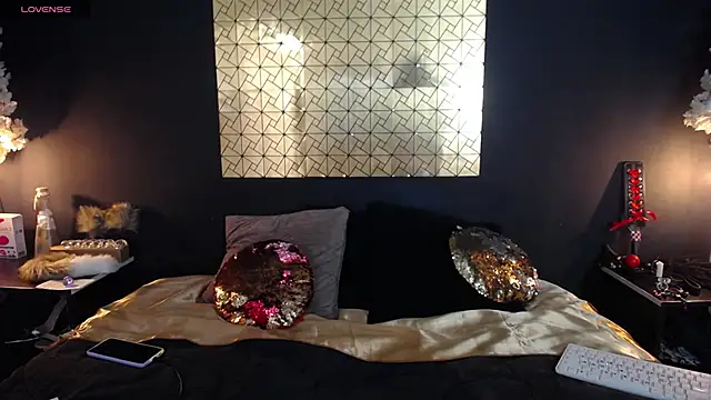 kinky momm online show from March 21, 2026, 4:43 pm